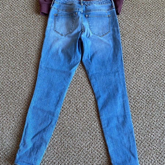 Women’s Vans Sweatshirt & Jeans - Picture 3 of 7